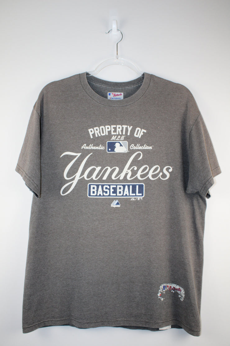 MLB Vintage Yankees Baseball Authentic Collection Grey T-Shirt (L)