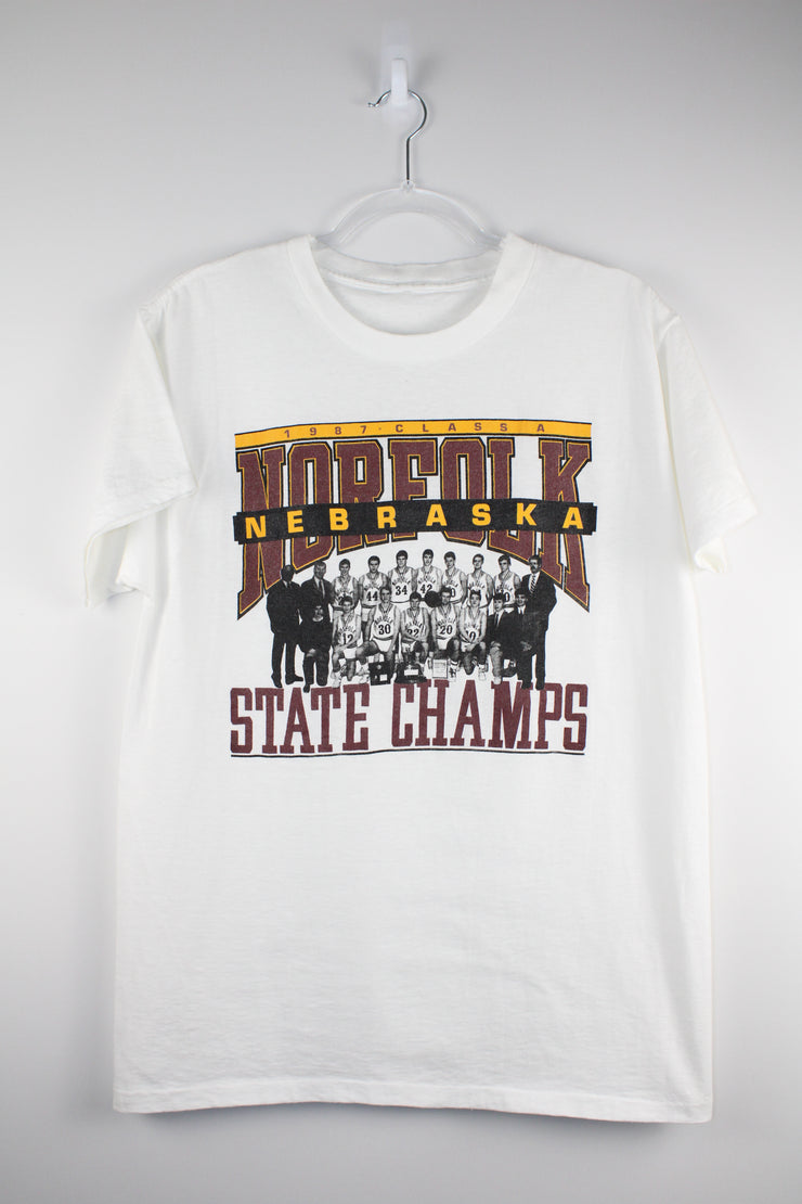 1987 Class A Nebraska Norfolk State Champs Basketball White T-Shirt (M)